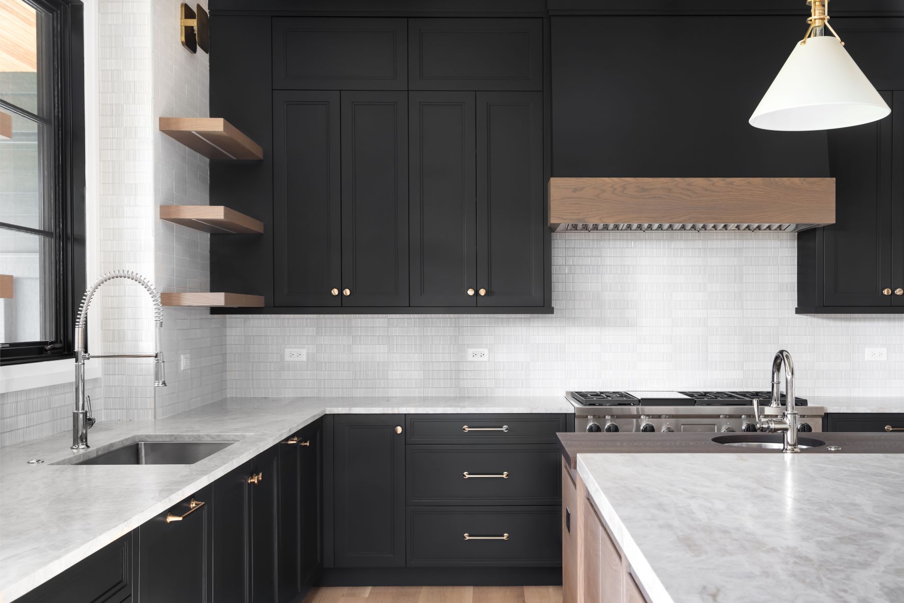 3 Cabinet Colors That Will Maintain For Years